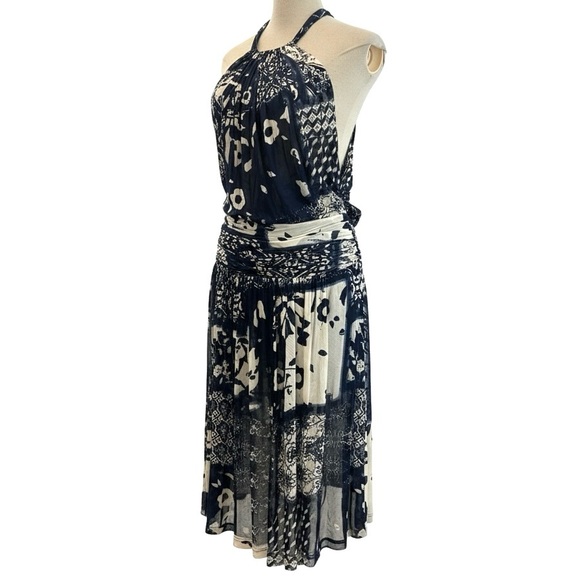 Etro bue and white halter neck midi dress - Picture 4 of 11